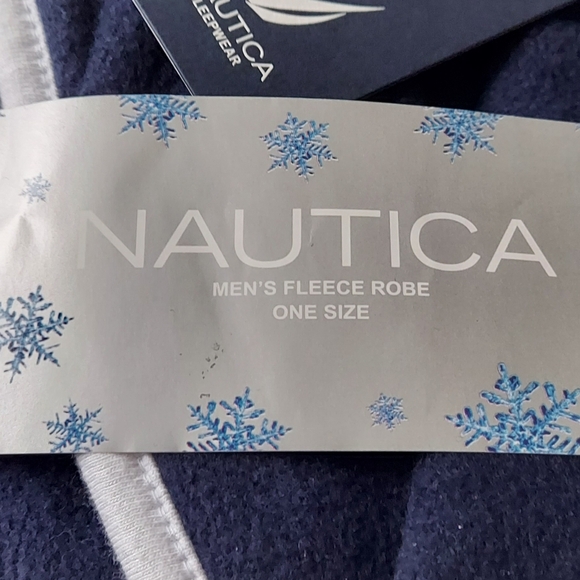 Nautica mens robe - Picture 3 of 3